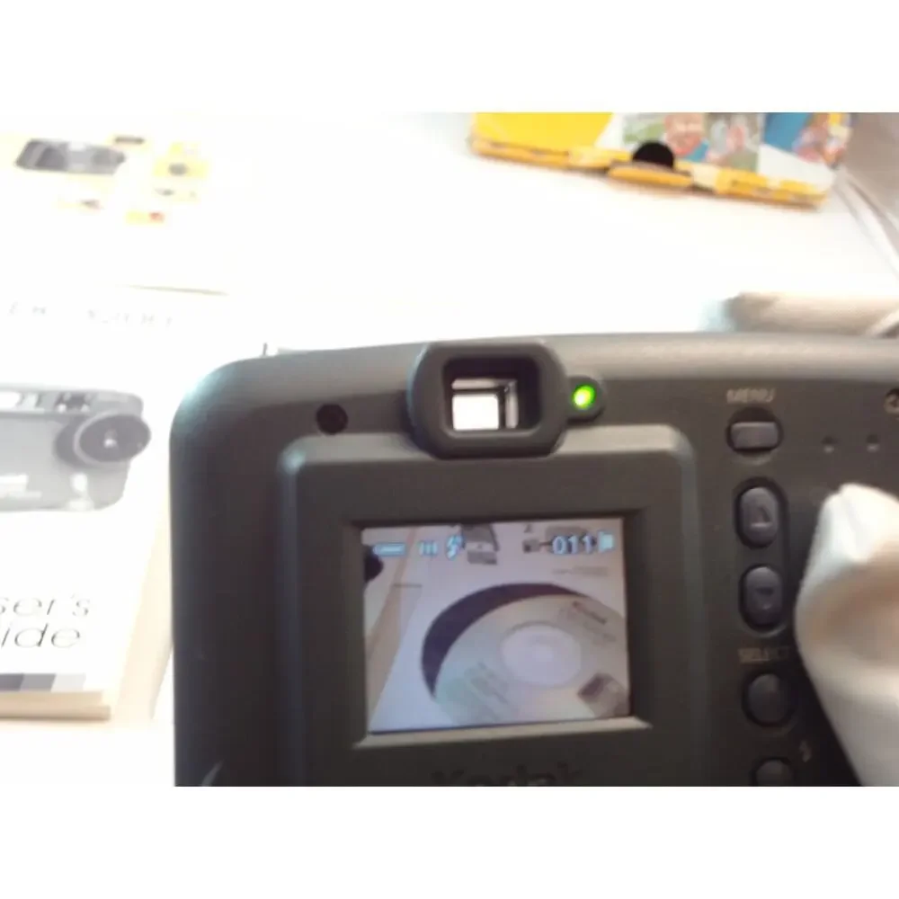 Kodak DC 3200 Digital Camera Mega Pixel - Gray - ***‎ Broken Battery Door ***